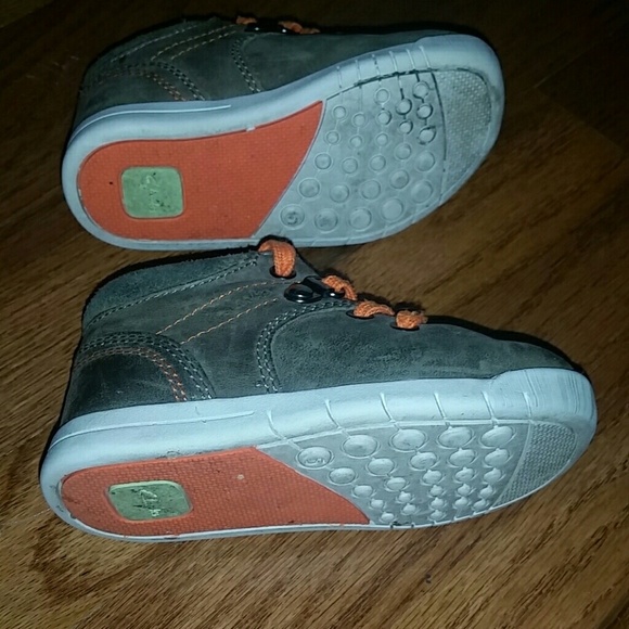 🔶️5 for $30🔶️ Clarks Leather Booties - Picture 2 of 2